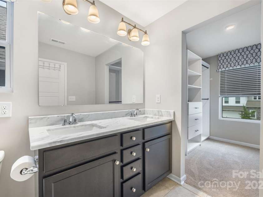 1115 Streamside Lane, York, SC 29745.  MLS# CAR4277333, YatesRealty ID 26411. 