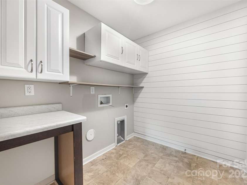 1115 Streamside Lane, York, SC 29745.  MLS# CAR4277333, YatesRealty ID 26411. 