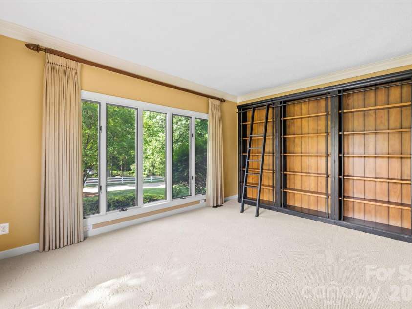 536 Innisbrook Drive, Statesville, NC 28625.  MLS# CAR4376509, YatesRealty ID 26413. Den 