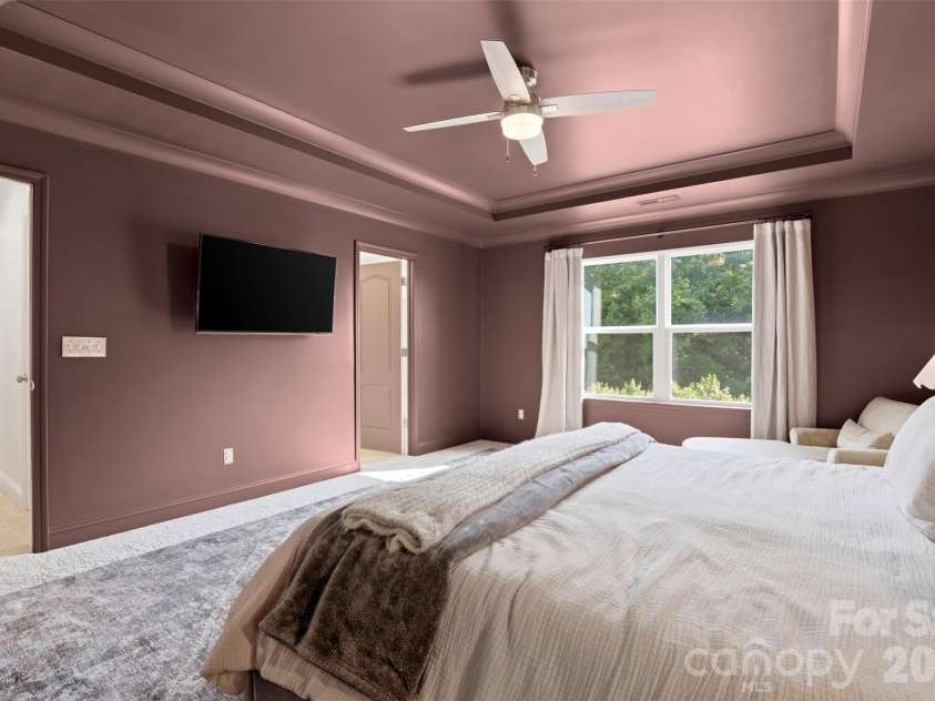 11511 Oakhampton Way, Matthews, NC 28105.  MLS# CAR4386647, YatesRealty ID 26414. 