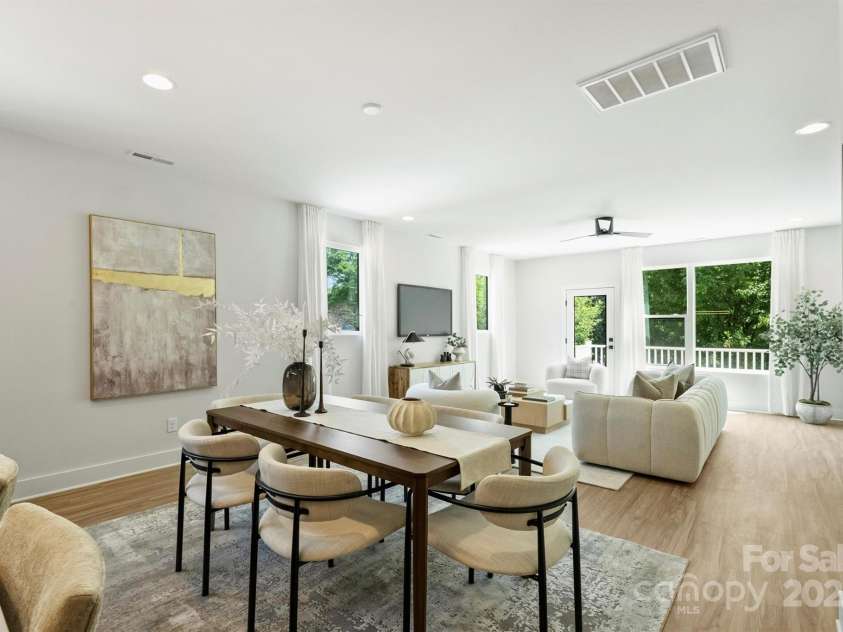 3023 Yada Lane, Charlotte, NC 28208.  MLS# CAR4239283, YatesRealty ID 26414. 