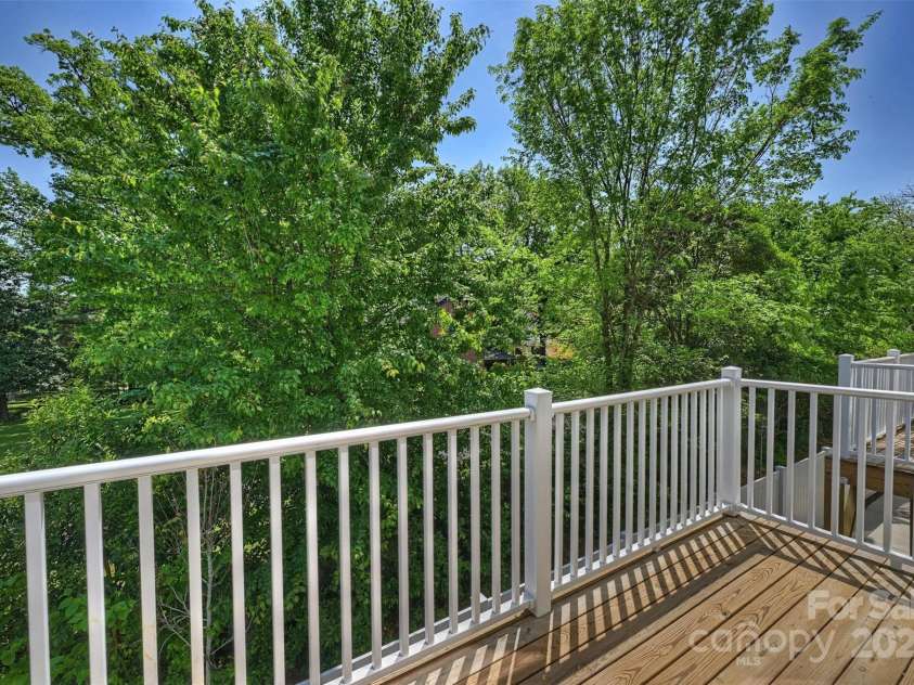 3023 Yada Lane, Charlotte, NC 28208.  MLS# CAR4239283, YatesRealty ID 26414. 
