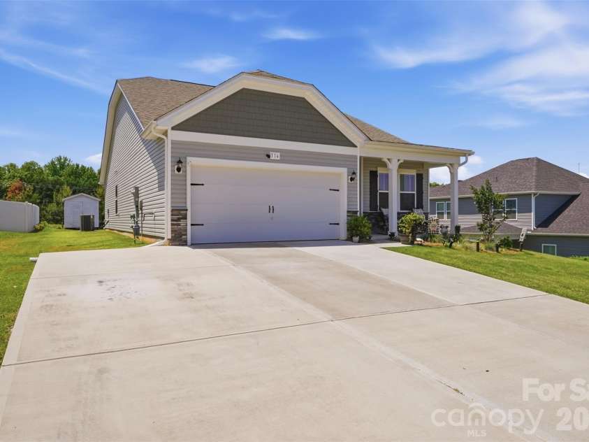 116 Camdenbrush Trail, Rock Hill, SC 29732.  MLS# CAR4345969, YatesRealty ID 26415. 