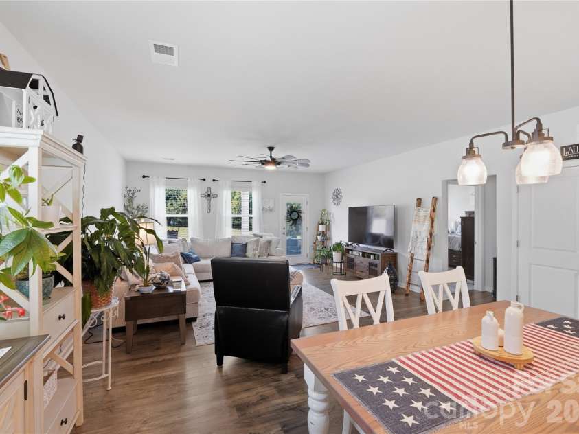 116 Camdenbrush Trail, Rock Hill, SC 29732.  MLS# CAR4345969, YatesRealty ID 26415. Open floor