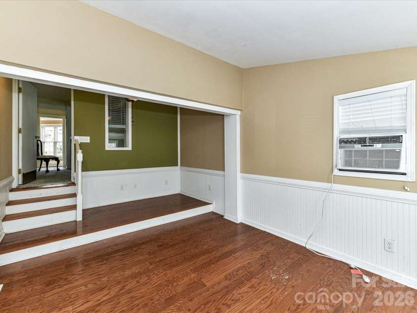 916 Lakewood Drive, Matthews, NC 28104.  MLS# CAR4357996, YatesRealty ID 26416. 