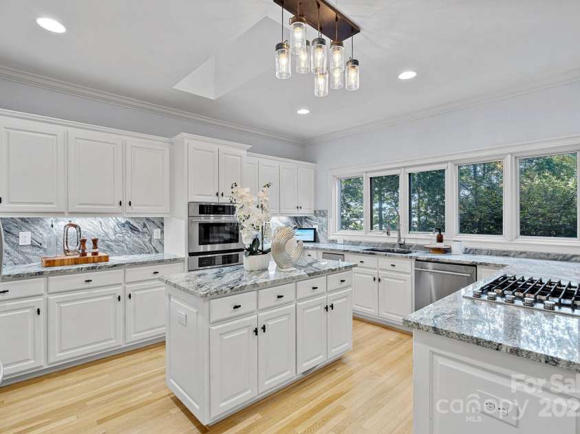 20338 Christofle Drive, Cornelius, NC 28031.  MLS# CAR4273700, YatesRealty ID 26418. 