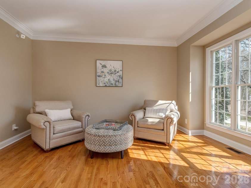 614 Ashgrove Lane, Charlotte, NC 28270.  MLS# CAR4346088, YatesRealty ID 26418. 