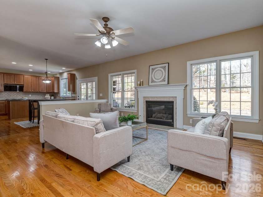 614 Ashgrove Lane, Charlotte, NC 28270.  MLS# CAR4346088, YatesRealty ID 26418. 