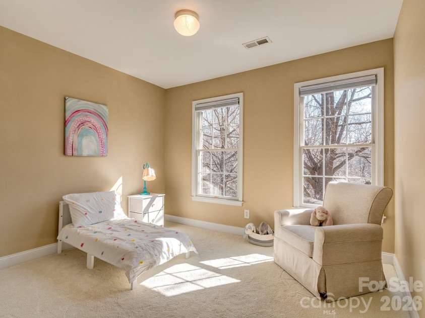 614 Ashgrove Lane, Charlotte, NC 28270.  MLS# CAR4346088, YatesRealty ID 26418. 