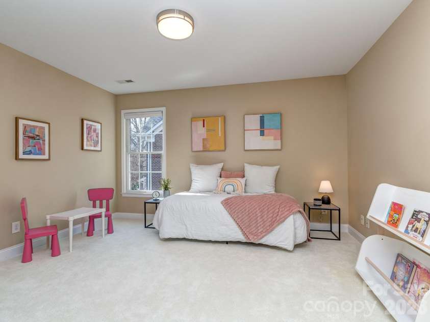 614 Ashgrove Lane, Charlotte, NC 28270.  MLS# CAR4346088, YatesRealty ID 26418. 