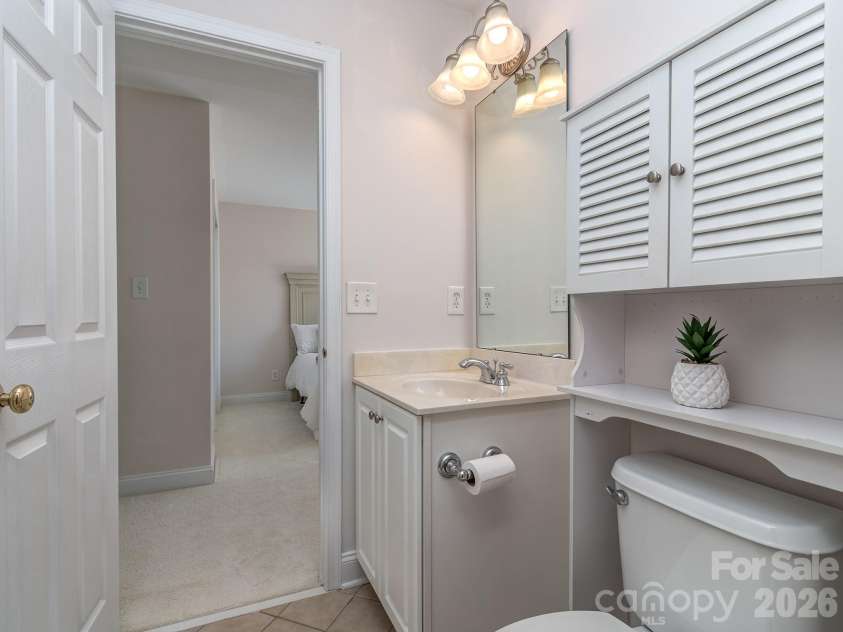 614 Ashgrove Lane, Charlotte, NC 28270.  MLS# CAR4346088, YatesRealty ID 26418. 
