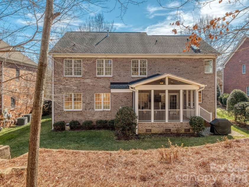 614 Ashgrove Lane, Charlotte, NC 28270.  MLS# CAR4346088, YatesRealty ID 26418. 