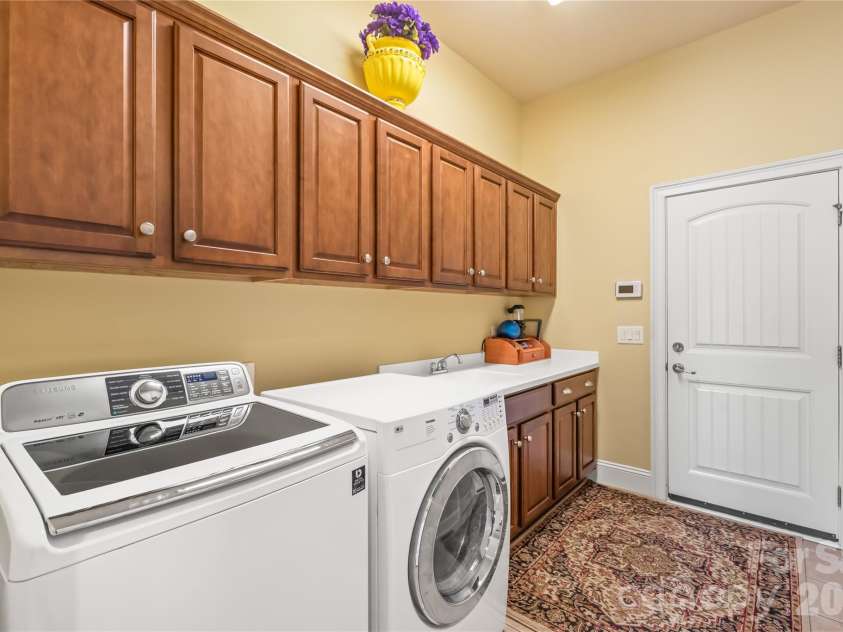 3621 McPherson Street, Waxhaw, NC 28173.  MLS# CAR4382299, YatesRealty ID 26419. 
