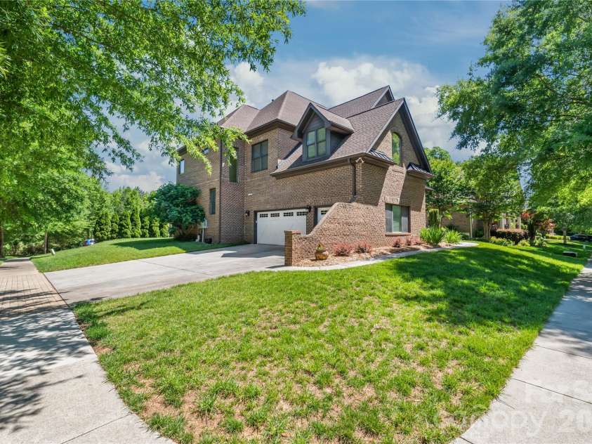 3621 McPherson Street, Waxhaw, NC 28173.  MLS# CAR4382299, YatesRealty ID 26419. 