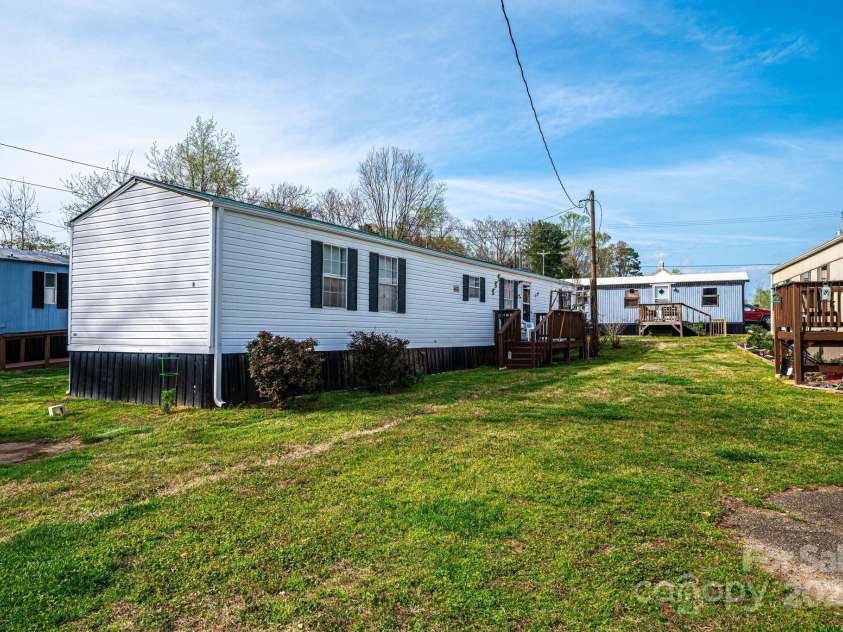 1521 Airport Rhodhiss Road, Hickory, NC 28601.  MLS# CAR4235104, YatesRealty ID 2642. 
