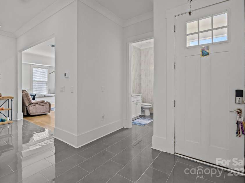 2117 Middlebridge Court, Fort Mill, SC 29715.  MLS# CAR4270419, YatesRealty ID 2642. Grande entrance