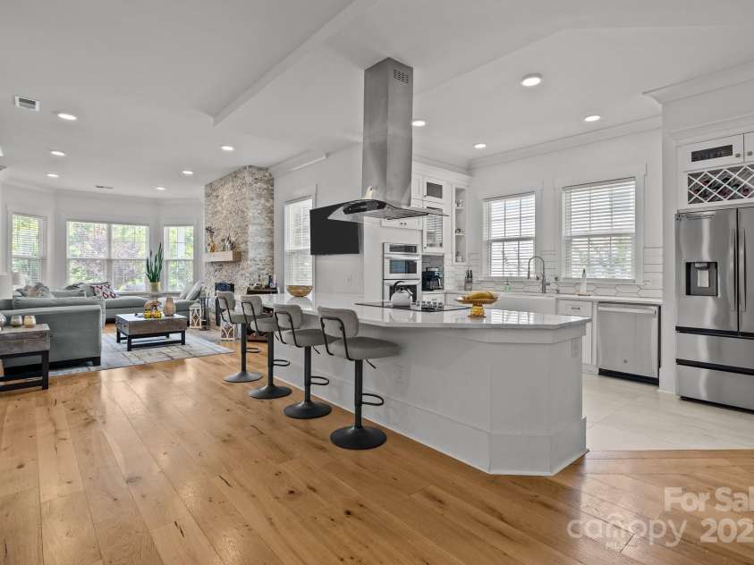 2117 Middlebridge Court, Fort Mill, SC 29715.  MLS# CAR4270419, YatesRealty ID 2642. Open pass through at main level