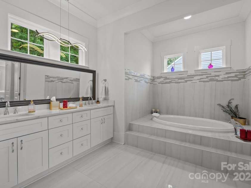 2117 Middlebridge Court, Fort Mill, SC 29715.  MLS# CAR4270419, YatesRealty ID 2642. Pampered primary bathroom