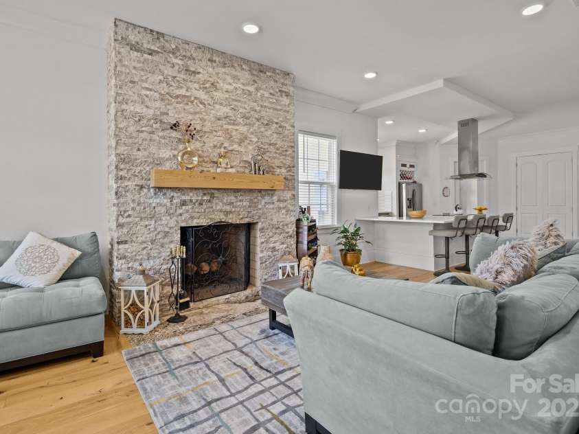 2117 Middlebridge Court, Fort Mill, SC 29715.  MLS# CAR4270419, YatesRealty ID 2642. Stone, fireplace