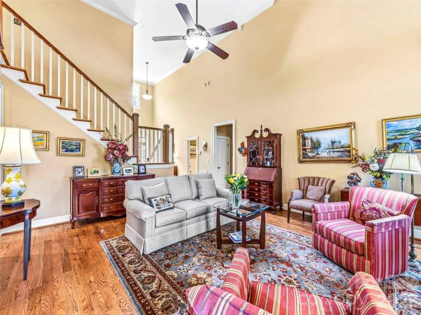 61 Village Pointe Lane, Asheville, NC 28803.  MLS# CAR4367840, YatesRealty ID 26421. 