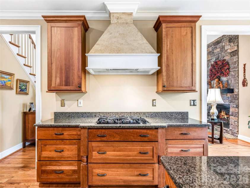 61 Village Pointe Lane, Asheville, NC 28803.  MLS# CAR4367840, YatesRealty ID 26421. 