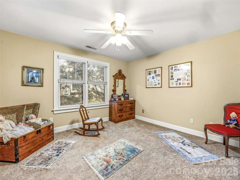 61 Village Pointe Lane, Asheville, NC 28803.  MLS# CAR4367840, YatesRealty ID 26421. 