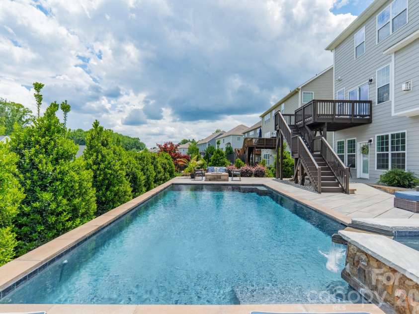 208 Canoe Pole Lane, Mooresville, NC 28117.  MLS# CAR4383925, YatesRealty ID 26422. 