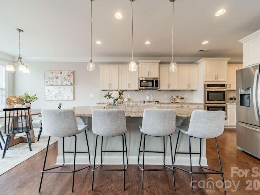 208 Canoe Pole Lane, Mooresville, NC 28117.  MLS# CAR4383925, YatesRealty ID 26422. 