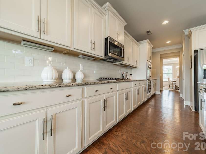 208 Canoe Pole Lane, Mooresville, NC 28117.  MLS# CAR4383925, YatesRealty ID 26422. 