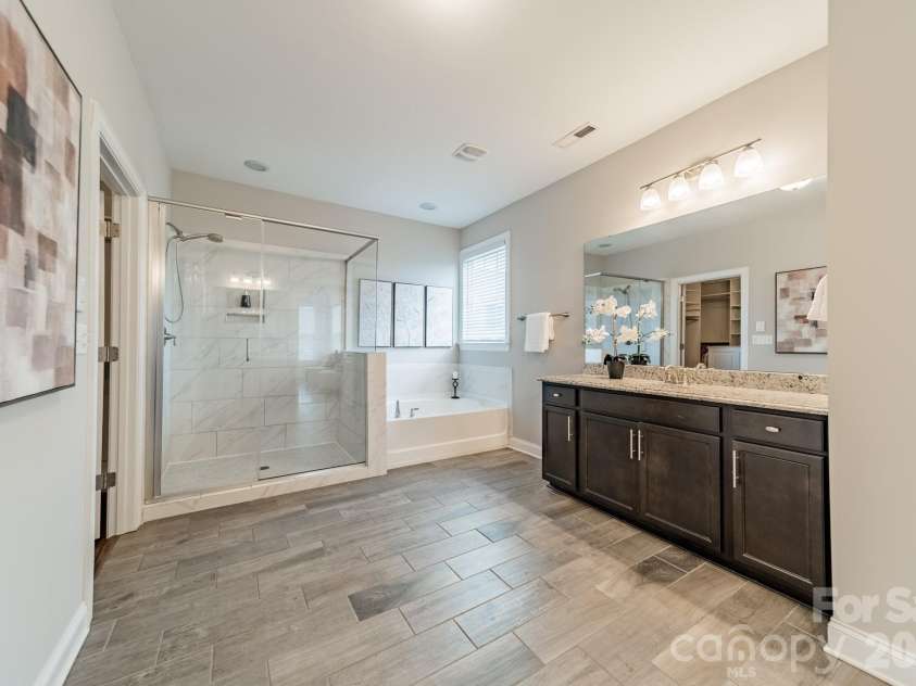 208 Canoe Pole Lane, Mooresville, NC 28117.  MLS# CAR4383925, YatesRealty ID 26422. 