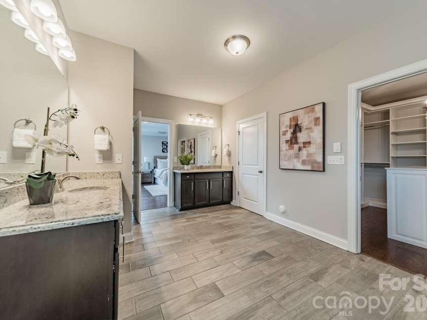 208 Canoe Pole Lane, Mooresville, NC 28117.  MLS# CAR4383925, YatesRealty ID 26422. 