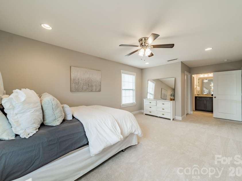 208 Canoe Pole Lane, Mooresville, NC 28117.  MLS# CAR4383925, YatesRealty ID 26422. 