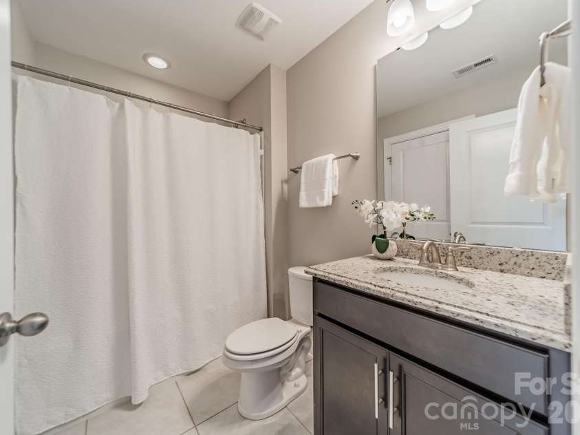 208 Canoe Pole Lane, Mooresville, NC 28117.  MLS# CAR4383925, YatesRealty ID 26422. 