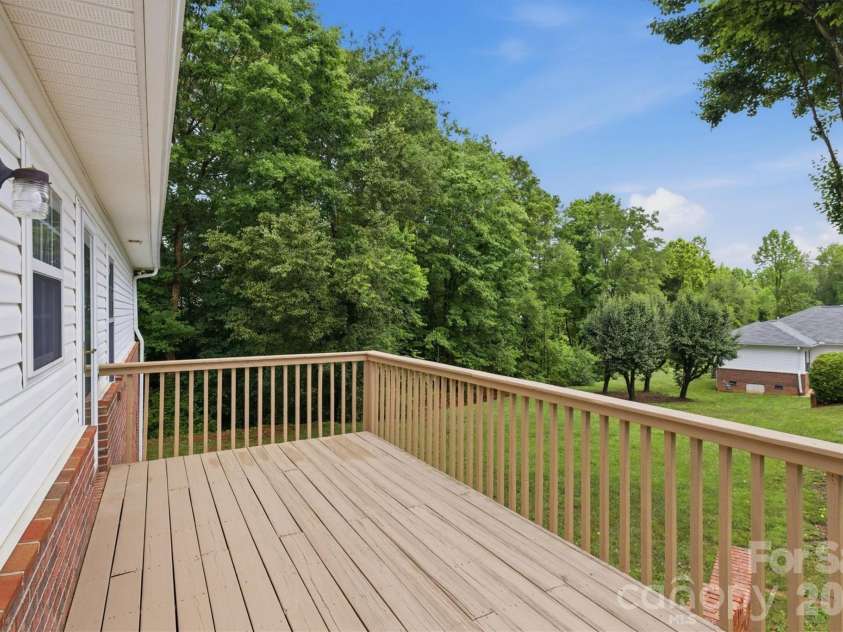 2523 26th Avenue, Hickory, NC 28601.  MLS# CAR4386893, YatesRealty ID 26424. Back Deck