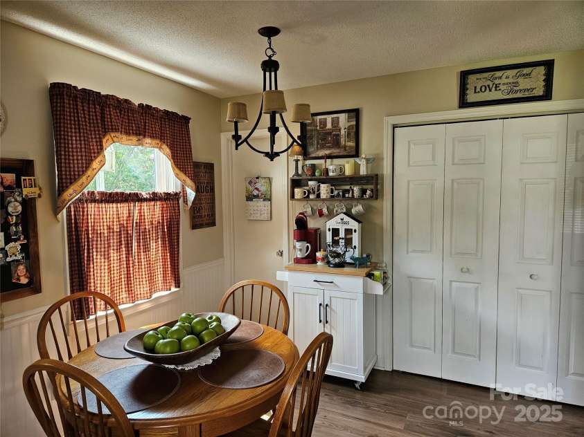 818 Laurel Street, Lincolnton, NC 28092.  MLS# CAR4282126, YatesRealty ID 26424. Kitchen