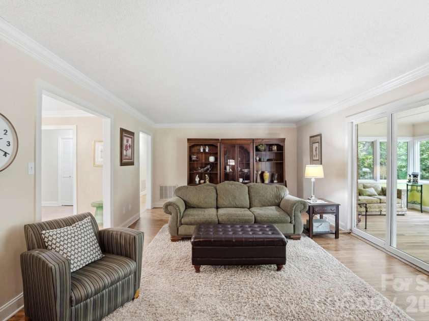 201 Hickory Hill Lane, Stanley, NC 28164.  MLS# CAR4387787, YatesRealty ID 26425. 