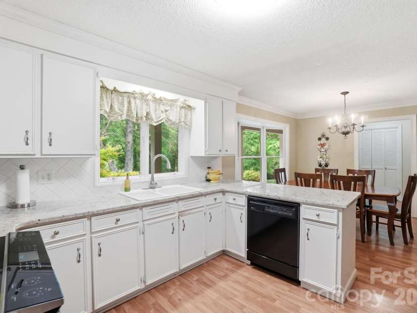 201 Hickory Hill Lane, Stanley, NC 28164.  MLS# CAR4387787, YatesRealty ID 26425. 