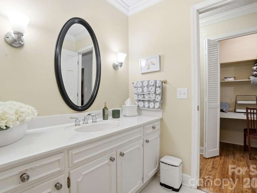 201 Hickory Hill Lane, Stanley, NC 28164.  MLS# CAR4387787, YatesRealty ID 26425. 