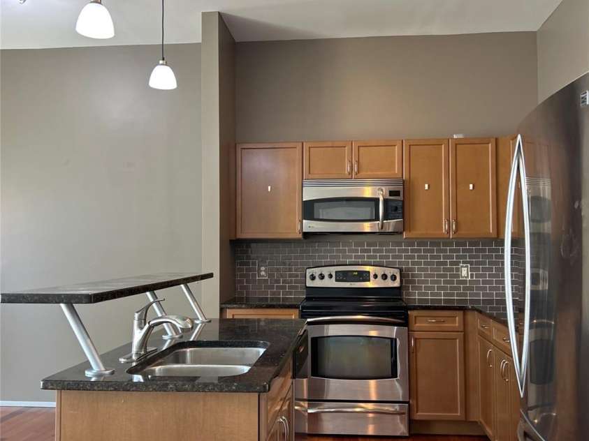 291 Mcdonald Avenue, Charlotte, NC 28203.  MLS# CAR4282218, YatesRealty ID 26427. 