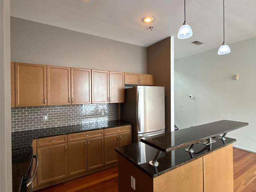 291 Mcdonald Avenue, Charlotte, NC 28203.  MLS# CAR4282218, YatesRealty ID 26427. 