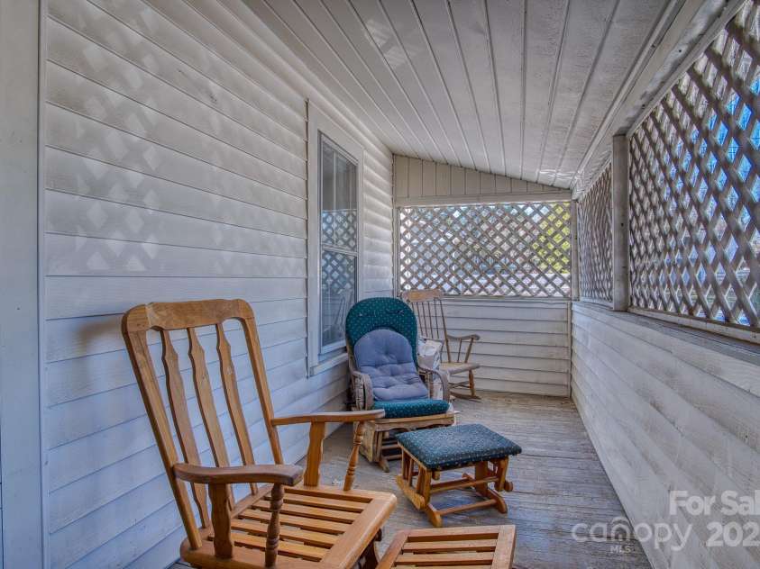 262 Caldwell Street, Brevard, NC 28712.  MLS# CAR4281415, YatesRealty ID 26428. 