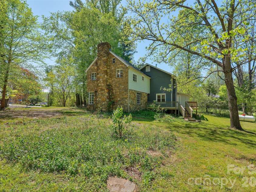 112 Candler School Road, Candler, NC 28715.  MLS# CAR4361613, YatesRealty ID 26429. 