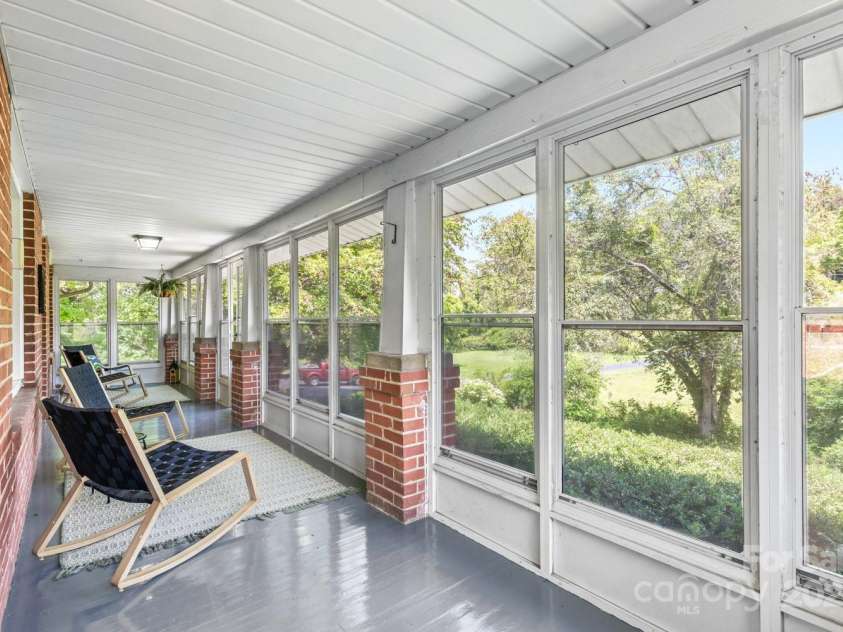 160 Mclean Road, Weaverville, NC 28787.  MLS# CAR4277668, YatesRealty ID 26429. 