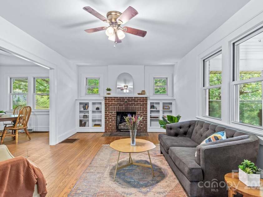 160 Mclean Road, Weaverville, NC 28787.  MLS# CAR4277668, YatesRealty ID 26429. 