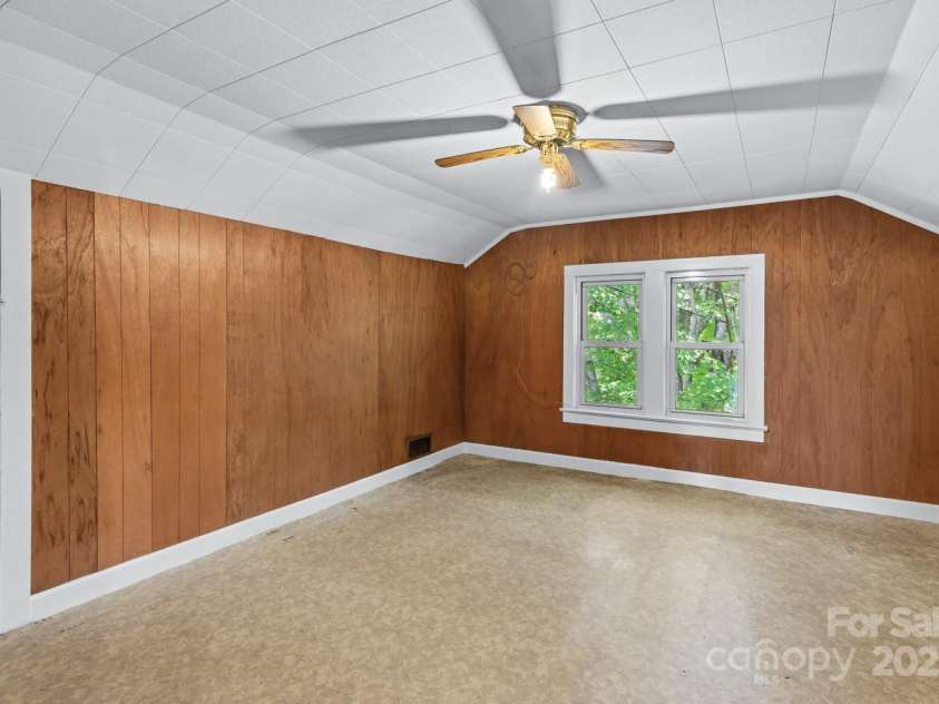 160 Mclean Road, Weaverville, NC 28787.  MLS# CAR4277668, YatesRealty ID 26429. Upstairs Bedroom (1 of 2)