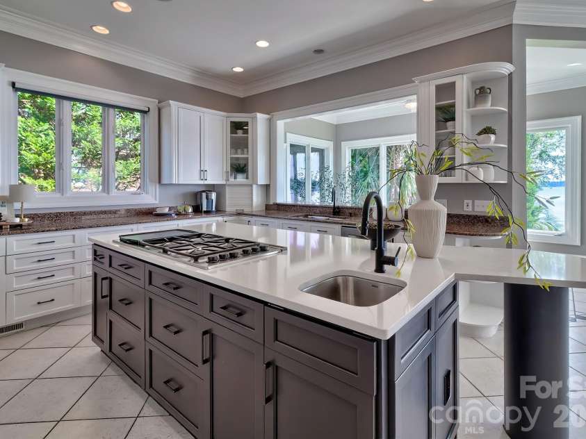 1252 Morning Shore Drive, Lexington, SC 29072.  MLS# CAR4313174, YatesRealty ID 2643. Counter and Cabinet Space Galore