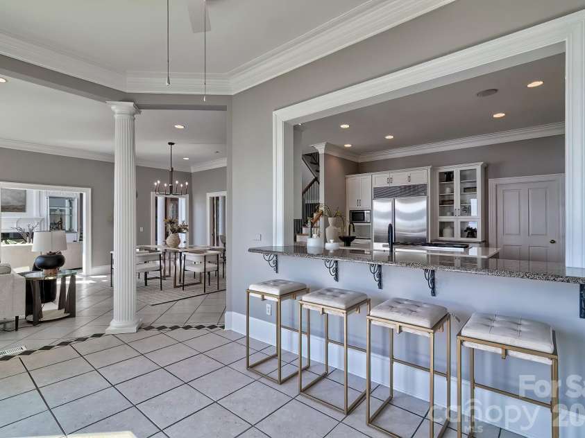 1252 Morning Shore Drive, Lexington, SC 29072.  MLS# CAR4313174, YatesRealty ID 2643. Eat-In Overhang to Sunroom