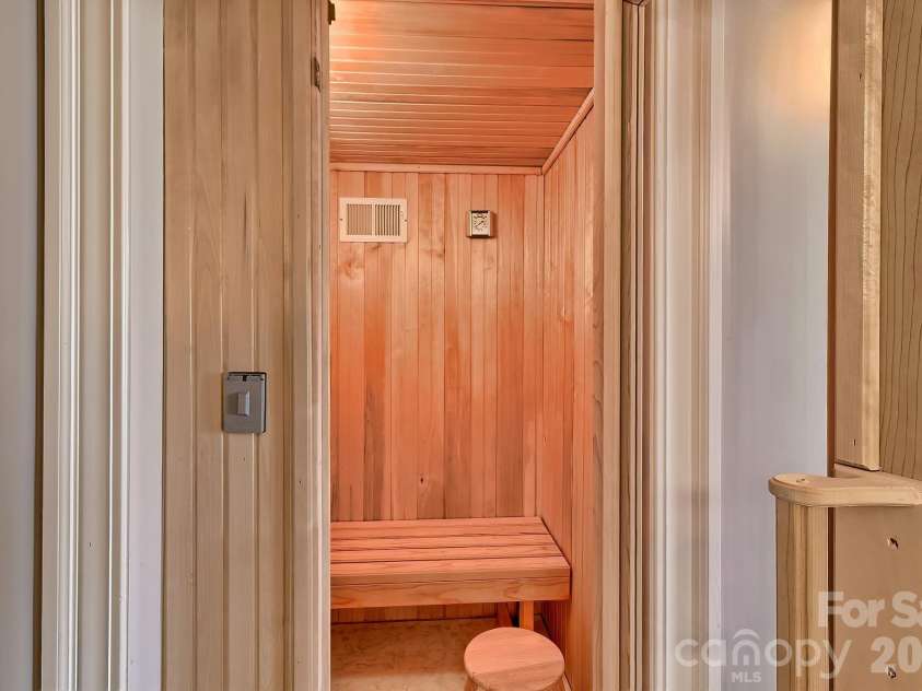 1252 Morning Shore Drive, Lexington, SC 29072.  MLS# CAR4313174, YatesRealty ID 2643. Sauna