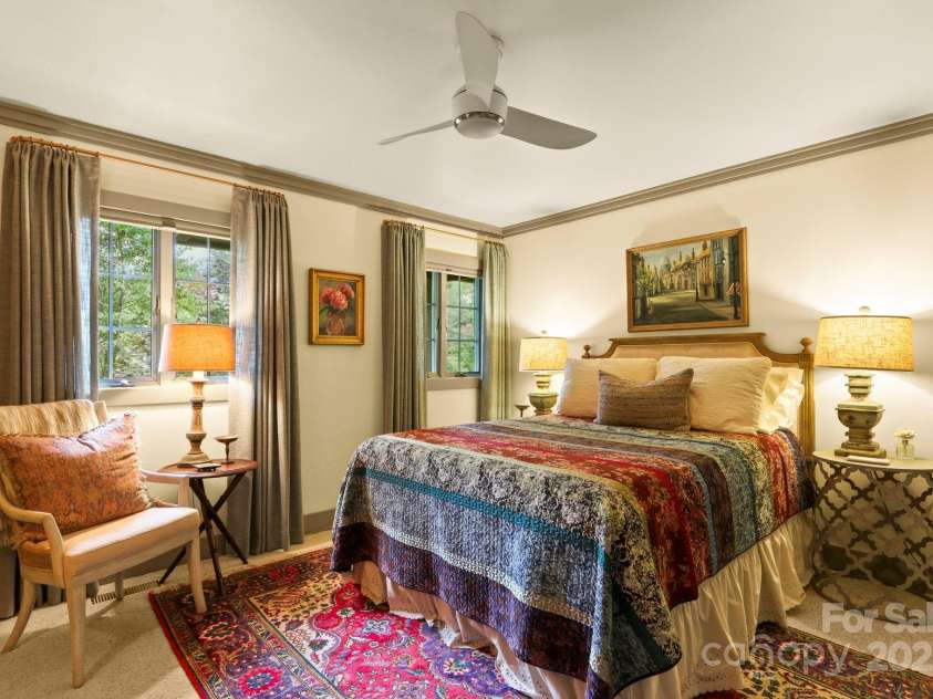 198 Little Harbour None, Vilas, NC 28692.  MLS# CAR4304013, YatesRealty ID 2643. Jack-n-Jill suite, bedroom 2