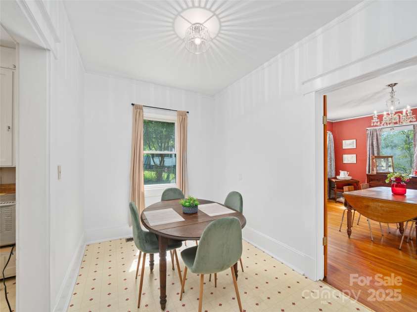 159 Pine Avenue, Spruce Pine, NC 28777.  MLS# CAR4282568, YatesRealty ID 26430. 